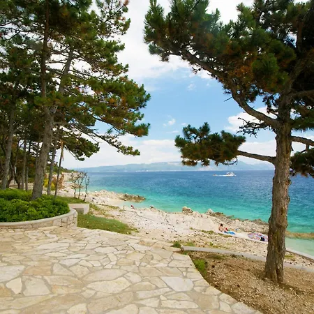 Zupanov Dvor, A Beautiful Stone With An Expansive Garden